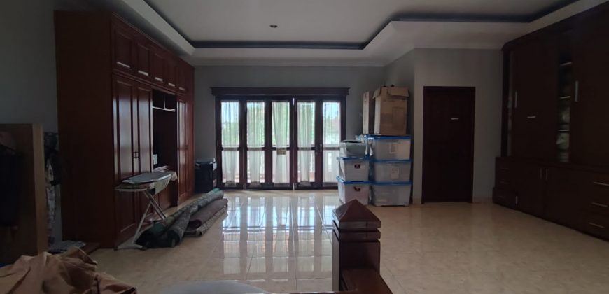 Dijual Rumah Hook 3.5 Lantai Di Kemang Timur Jakarta Selatan