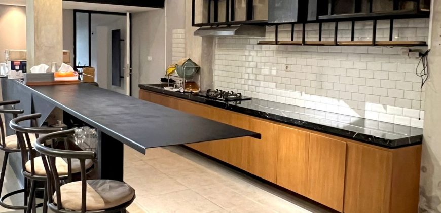 Dijual Rumah di Kemang Baru Renovasi