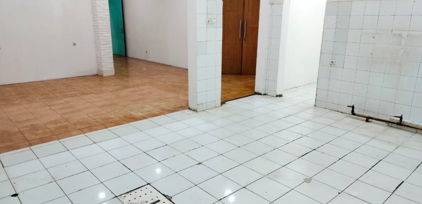 Disewakan Ruko Gandeng 1 Lantai Area Exclusive Tebet Raya
