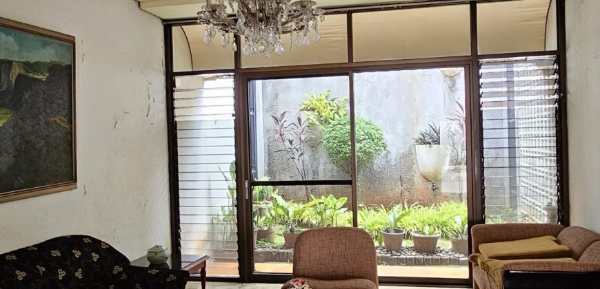 Dijual Cepat Rumah Tua Lokasi Tenang Simprug Golf