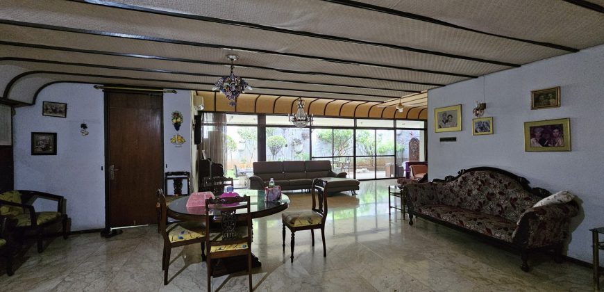 Dijual Cepat Rumah Tua Lokasi Tenang Simprug Golf