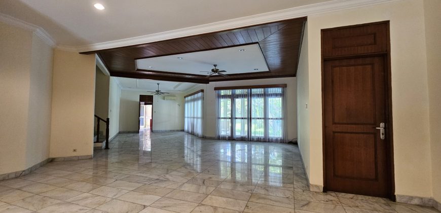 Dijual Rumah Tua Rapih di Kemang Komplek Exclusive
