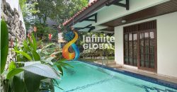 Dijual Rumah 2 Lantai Classic Area Gatot Subroto