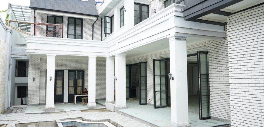 Brand New American Classic House Style Ragunan