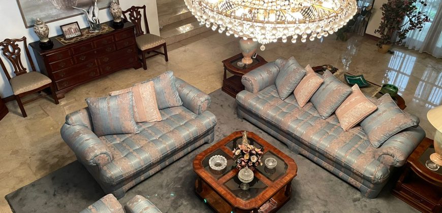 Dijual Rumah 2 Lantai Classic Area Gatot Subroto