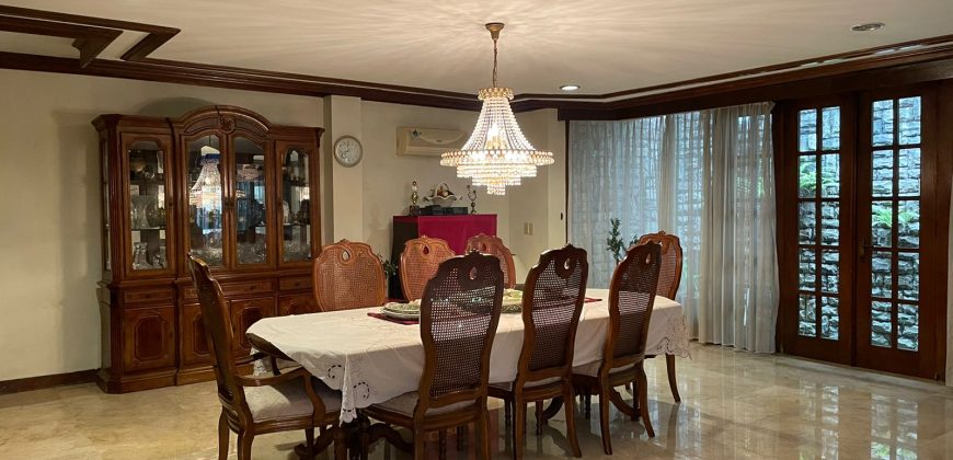 Dijual Rumah 2 Lantai Classic Area Gatot Subroto