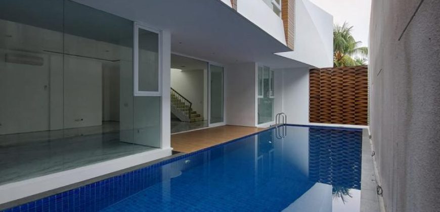 Dijual Rumah Area Exclusive Pondok Indah Tropical Modern