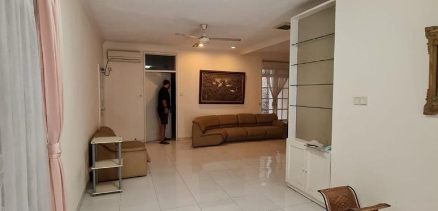 Dijual Rumah Kawasan Pancoran Dalam Komplek Elit