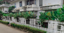 Dijual Rumah Lama di Dalam Perumahan Lokasi Hook