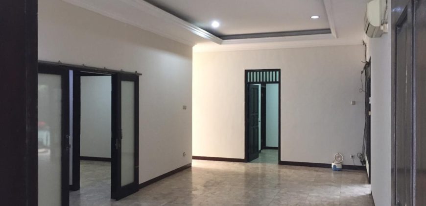 Dijual Rumah Second Terawat Baik Lokasi Nyaman Dan Strategis Dekat Blok M Plaza