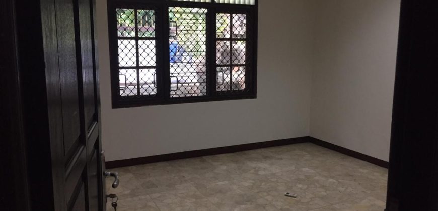 Dijual Rumah Second Terawat Baik Lokasi Nyaman Dan Strategis Dekat Blok M Plaza