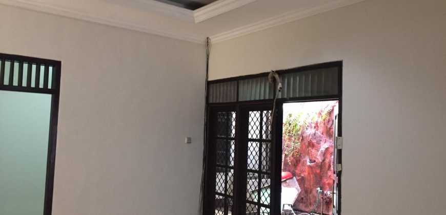 Dijual Rumah Second Terawat Baik Lokasi Nyaman Dan Strategis Dekat Blok M Plaza