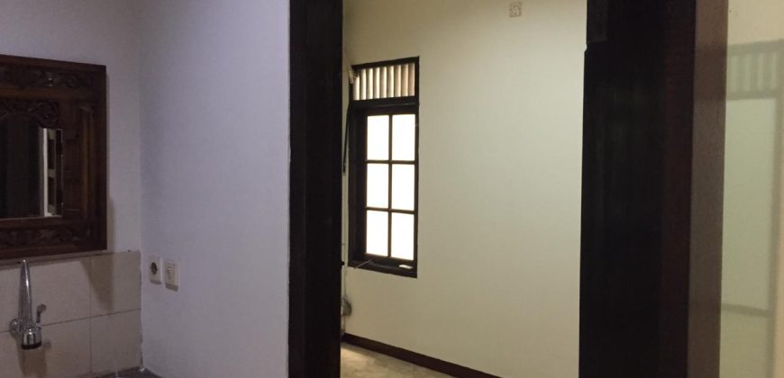 Dijual Rumah Second Terawat Baik Lokasi Nyaman Dan Strategis Dekat Blok M Plaza