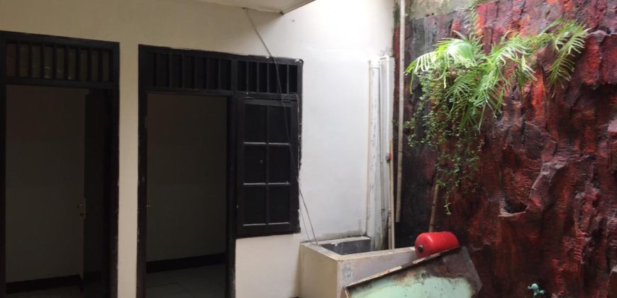 Dijual Rumah Second Terawat Baik Lokasi Nyaman Dan Strategis Dekat Blok M Plaza