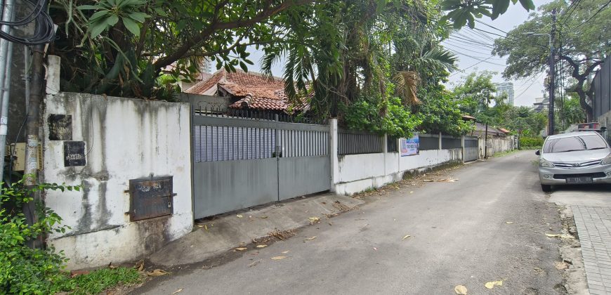 Dijual Cepat Rumah Lama Lahan Luas Lokasi Strategis Kemang