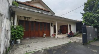 Dijual Rumah Lama Super Luas Di Kemang Selatan Harga Dibawah Njop