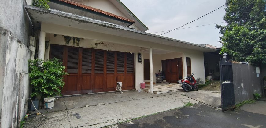 Dijual Rumah Lama Super Luas Di Kemang Selatan Harga Dibawah Njop