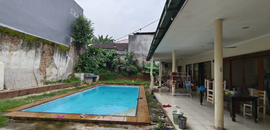 Dijual Rumah Lama Super Luas Di Kemang Selatan Harga Dibawah Njop