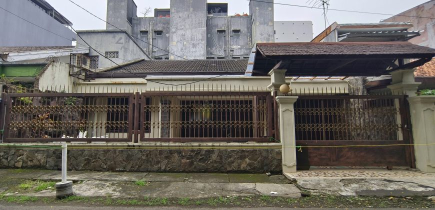 Dijual Rumah Second Terawat Baik Lokasi Nyaman Dan Strategis Dekat Blok M Plaza