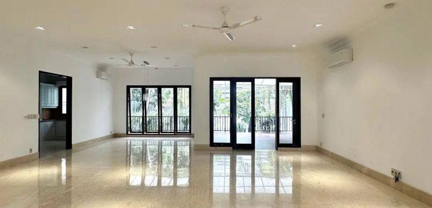 FOR SALE KEMANG RUMAH SIAP HUNI TERAWAT LOKASI DEKAT KEMANG RAYA