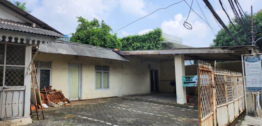 Disewakan Rumah Tua Cocok Untuk Coffee Shop Dan Cafe Area Cipete