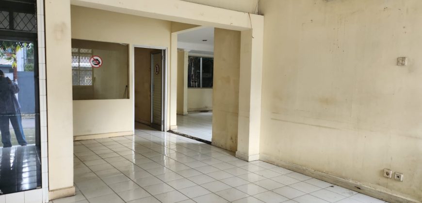 Disewakan Rumah Tua Cocok Untuk Coffee Shop Dan Cafe Area Cipete
