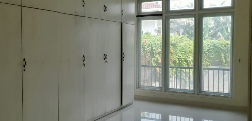 Disewakan Rumah Taman Pondok Indah