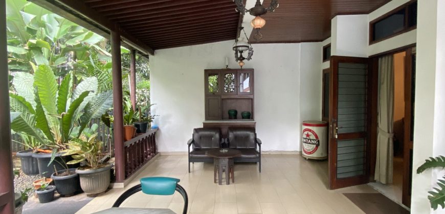 FOR SALE RUMAH KEBAYORAN BARU JAKARTA SELATAN