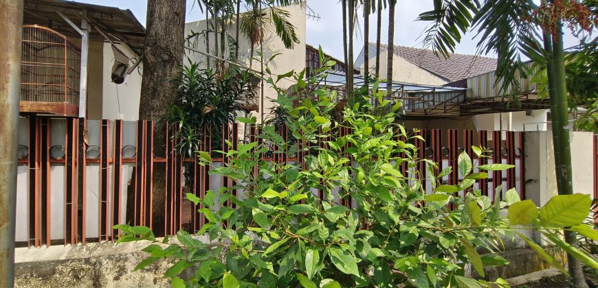 DIJUAL RUMAH DALAM KOMPLEK DI KAYU PUTIH LINGKUNGAN ASRI DAN NYAMAN