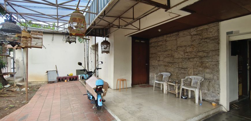 DIJUAL RUMAH DALAM KOMPLEK DI KAYU PUTIH LINGKUNGAN ASRI DAN NYAMAN