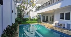 Disewakan Rumah Mewah di Hanglekir Kebayoran Baru