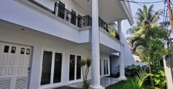 Disewakan Rumah Mewah di Hanglekir Kebayoran Baru