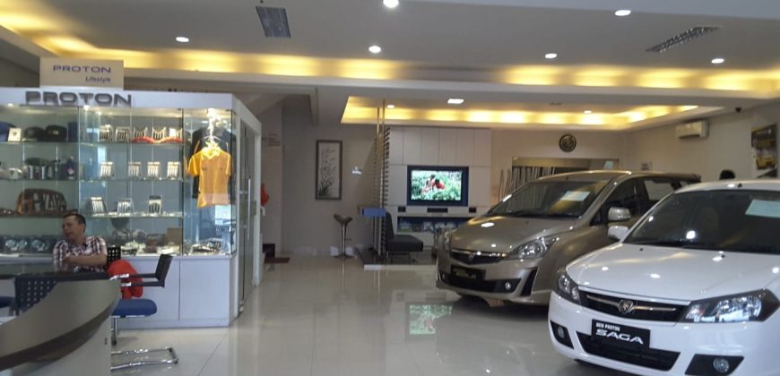 Gedung Show Room Include Bengkel Berikut Peralatan Lift Mobil Dll Body Repair Oven