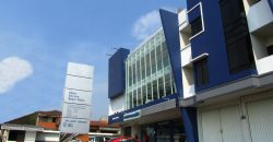 Gedung Show Room Include Bengkel Berikut Peralatan Lift Mobil Dll Body Repair Oven