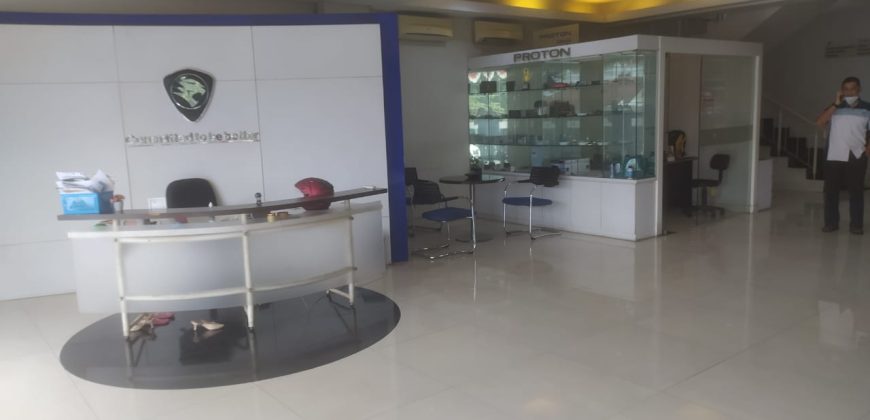 Gedung Show Room Include Bengkel Berikut Peralatan Lift Mobil Dll Body Repair Oven