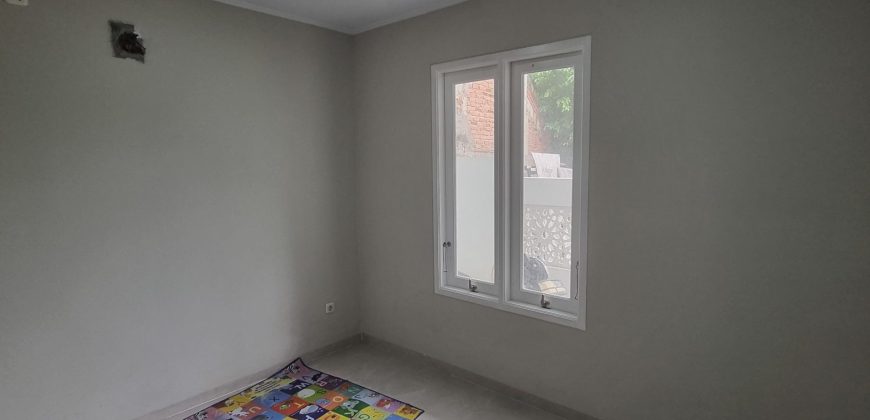Dijual Rumah Mewah 3 Lantai Di Jagakarsa Dalam Townhouse