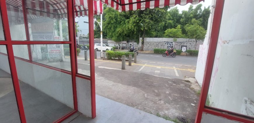 Disewakan Ruko Exclusive Area Kemang Cocok Untuk Cafe And Resto