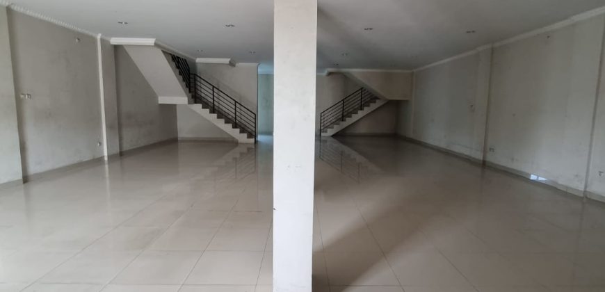Disewakan Ruko Pondok Gede Parkiran Luas