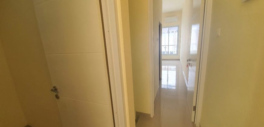 DISEWAKAN Rumah daerah Taman Ratu bangunan baru