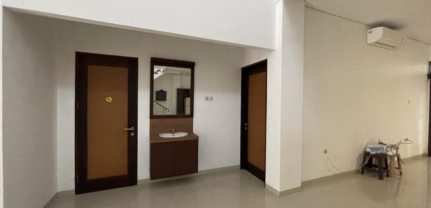 Disewakan Rumah Kebayoran Baru