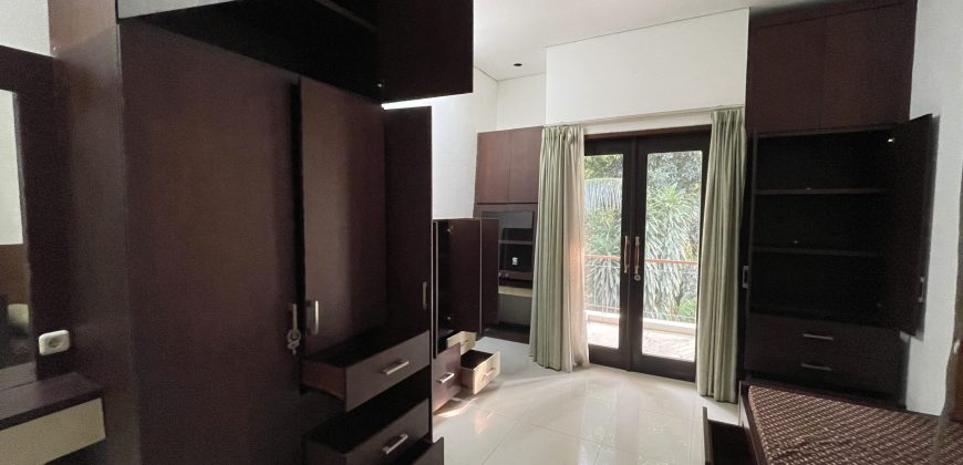 Disewakan Rumah Kebayoran Baru
