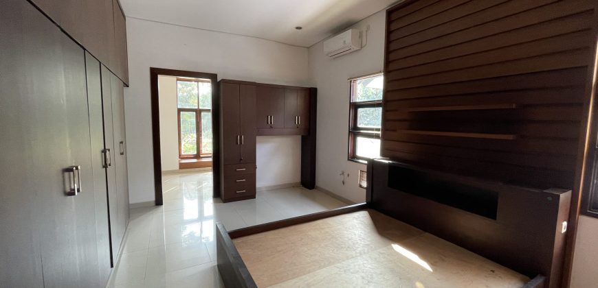 Disewakan Rumah Kebayoran Baru
