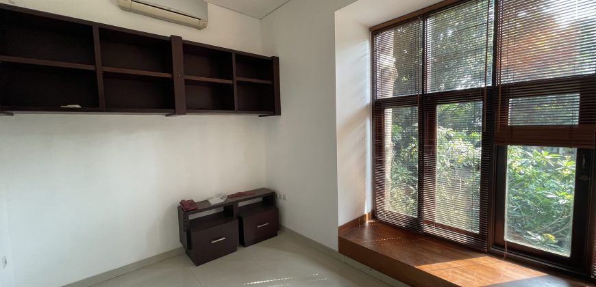 Disewakan Rumah Kebayoran Baru