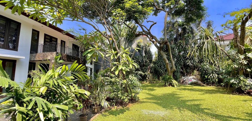 Disewakan Rumah Modern Tropical di Kemang Jakarta Selatan