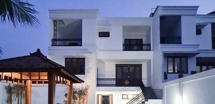 Dijual Rumah Bangunan Baru Exclusive 3 Lantai Pesanggrahan