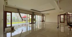 Disewakan Rumah Modern Tropical di Pejaten