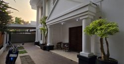 Disewakan Rumah Area Kemang Semi Furnished