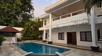 Disewakan Rumah Area Kemang Semi Furnished
