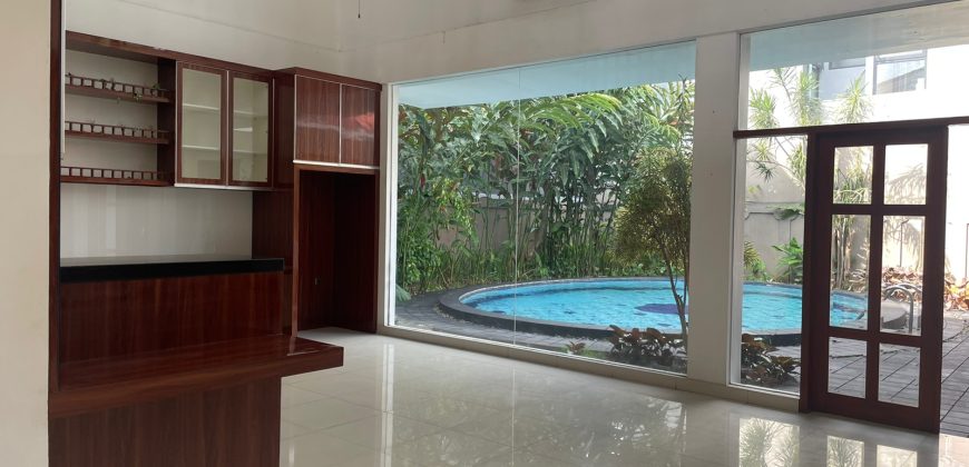 Dijual Rumah Mewah Secondary Siap Huni di Pondok Indah