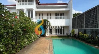 Disewakan Rumah Besar di Cilandak